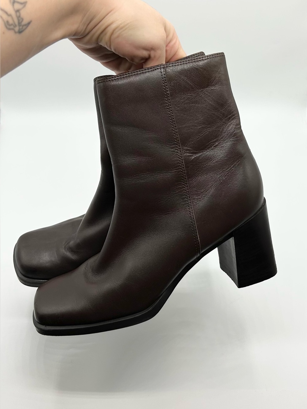 Dark Brown Leather Square Toe Heeled Ankle Booties Boots Women’s Size 7.5 - Picture 2 of 9